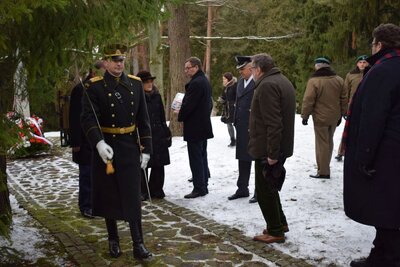 Uroczystości na cmentarzu wojskowym na Antokolu w Wilnie