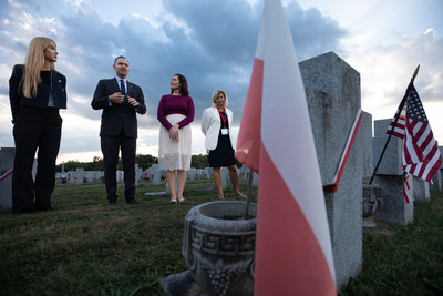 Forum Polonijne „Marsz do Solidarności”. Na zdj. (L) Ida Nowakowska, prezes IPN dr Karol Nawrocki, Kathryn Kalucki, Agnieszka Jędrzak – Doylestown (Stany Zjednoczone), 21 września 2024. Fot. Mikołaj Bujak (IPN)