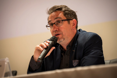 Ogólnopolska konferencja naukowa „Dekret sierpniowy jako narzędzie sprawiedliwych rozliczeń ze zbrodniami okresu wojny i okupacji?”. Na zdj. dr Tomasz Domański (IPN Kielce) – Katowice, 24–25 września 2024. Fot. Krzysztof Łojko (IPN)