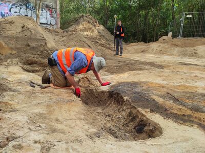 Prace poszukiwawcze IPN na dawnym poligonie wojskowym Brus w Łodzi – wrzesień 2024. Fot. BPiI IPN