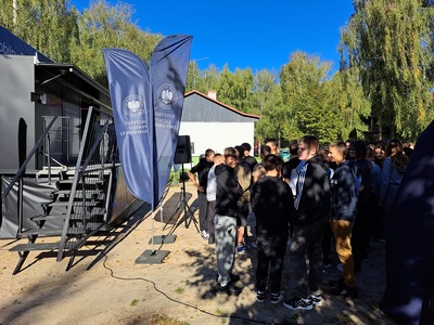 Mobilny Przystanek Historia Przyszłości w Sławie. Fot. Marta Sankiewicz (IPN)