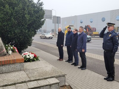 Upamiętnienie w miejscu lokalizacji Lager Glowna – Poznań, 5 listopada. Fot. Wojciech Chałupka (IPN)