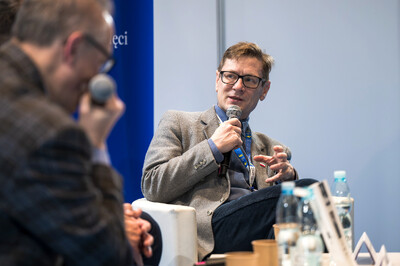 Strefa czasopism IPN w ramach Targów Książki w Katowicach – 8–10 listopada 2024. Na zdj. dr Franciszek Dąbrowski. Fot. Krzysztof Łojko (IPN)