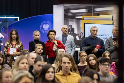 Prezentacja dr. hab. Krzysztofa Szwagrzyka, zastępcy prezesa IPN „Wracamy po swoich. Poszukiwanie polskich bohaterów” – Pomorski Kongres Pamięci Narodowej – Gdańsk, 20 listopada 2024. Fot. Roman Jocher