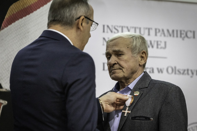 Gala wręczenia Krzyży Wolności i Solidarności oraz nagrody Praesentes Prioribus  – Olsztyn, 22 listopada 2024. Fot. Łukasz Czechyra (IPN)