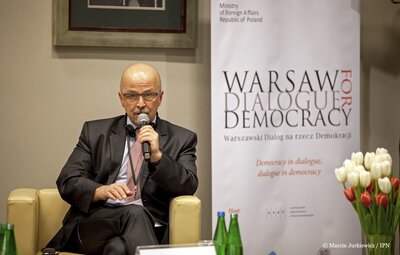 Międzynarodowa konferencja „Warszawski Dialog na rzecz Demokracji” – Warszawa, 7–8 grudnia 2017. Fot. Marcin Jurkiewicz (IPN)
