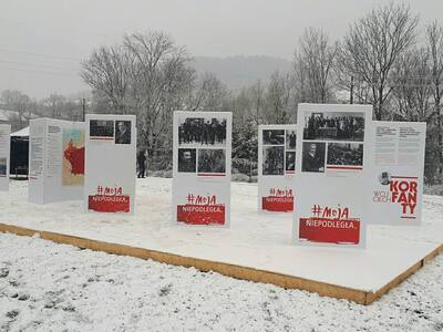 Wystawa szczecińskiego IPN „Ojcowie Niepodległości” w Stróży. Fot. Magdalena Ruczyńska (IPN)