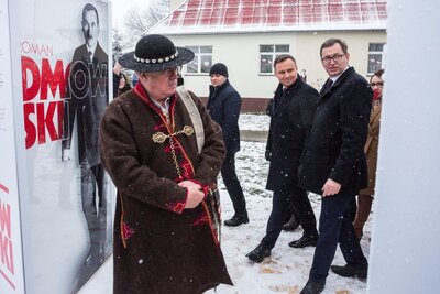 Podczas uroczystości można było obejrzeć wystawę plenerową szczecińskiego IPN „Ojcowie Niepodległości”. Fot. Sławomir Kasper (IPN)