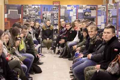 Autobus stanu wojennego – 13 grudnia 2017