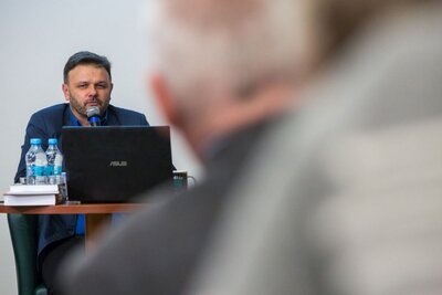 Cykl prowadzi Adam Hlebowicz, historyk i dziennikarz, zastępca dyrektora Biura Edukacji Narodowej IPN. Fot. Sławomir Kasper (IPN)