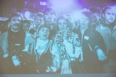 Spotkanie było poświęcone fotografiom stanu wojennego. Fot. Sławomir Kasper (IPN)