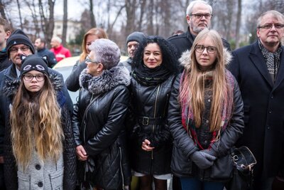 Odsłonięcie tablicy pamiątkowej poświęconej Eleonorze Goleń i innym mieszkańcom powiatu jasielskiego ratującym Żydów podczas niemieckiej okupacji – Jasło, 5 stycznia 2018. Fot. Sławomir Kasper (IPN)