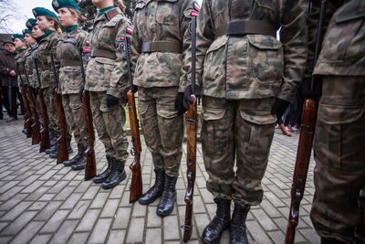 Odsłonięcie tablicy pamiątkowej poświęconej Eleonorze Goleń i innym mieszkańcom powiatu jasielskiego ratującym Żydów podczas niemieckiej okupacji – Jasło, 5 stycznia 2018. Fot. Sławomir Kasper (IPN)