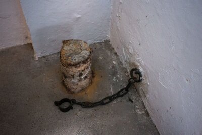 Piwnice szpitala specjalistycznego w Jaśle, w którym w czasie okupacji niemieckiej mieściła się katownia gestapo – Jasło, 5 stycznia 2018. Fot. Sławomir Kasper (IPN)