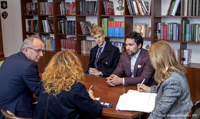 Przedstawiciele Fundacji Pamięci Ofiar Komunizmu z wizytą w IPN – 18 stycznia 2018. Fot. Marcin Jurkiewicz (IPN)