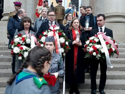 Przed złożeniem urny z ziemią z Łączki w katakumbach kościoła Trójcy Świętej w Chicago – 21 stycznia 2018