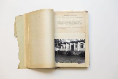 Dokumentacja fotograficzna z miejsca odnalezienia zwłok ks. Stefana Niedzielaka (fragment akt)