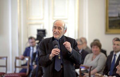VI debata historyków w Belwederze. Prof. Janusz Odziemkowski. Fot. Marcin Jurkiewicz (IPN)