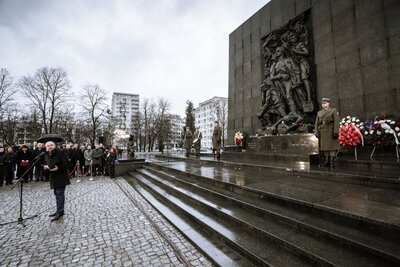 Uroczystości pod pomnikiem Bohaterów Getta w Warszawie – 29 stycznia 2018. Fot. Sławomir Kasper (IPN)
