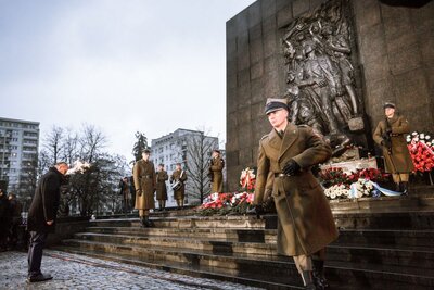 Uroczystości pod pomnikiem Bohaterów Getta w Warszawie – 29 stycznia 2018. Fot. Sławomir Kasper (IPN)