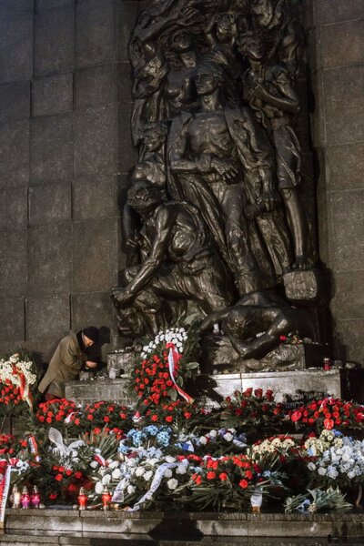 Uroczystości pod pomnikiem Bohaterów Getta w Warszawie – 29 stycznia 2018. Fot. Sławomir Kasper (IPN)