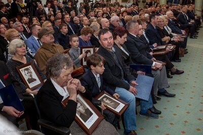 Wręczenie not identyfikacyjnych - Warszawa 01.02.2018. Fot. Marcin Jurkiewicz (IPN)