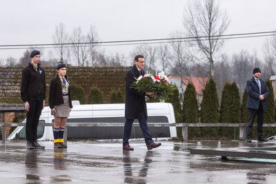 Premier Mateusz Morawiecki w Muzeum im. Rodziny Ulmów w Markowej – 2 lutego 2018. Fot. Sławomir Kasper (IPN)