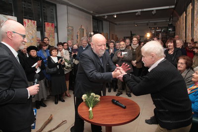 Wernisaż nowych prac Stanisława Kulona „Droga Krzyżowa III”. Fot. P. Życieński (IPN)