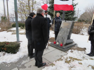 Delegacja IPN w Kanadzie – 14–17 lutego 2018. Hołd pod tablicą upamiętniającą ofiary katastrofy smoleńskiej