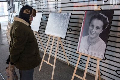 Wystawa IPN „Czas Niezłomnych" na Dworcu Centralnym w Warszawie – 1 marca 2018. Fot. Sławomir Kasper (IPN)