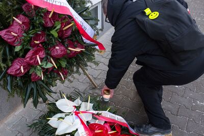 Uroczystości przy ulicy Strzeleckiej, gdzie mieściła się dawna siedziba NKWD/WUBP. Fot. Sławomir Kasper (IPN)