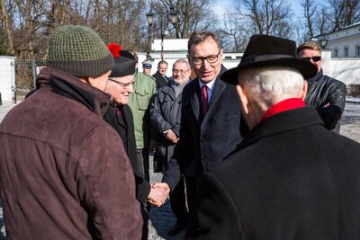 Inauguracyjne posiedzenie Rady poprzedziło złożenie wieńca pod pomnikiem marszałka Józefa Piłsudskiego. Fot. Sławek Kasper (IPN)