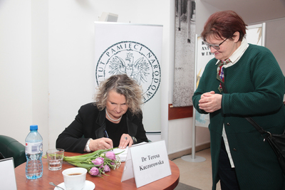 Promocja książki Teresy Kaczorowskiej „Dziewczyny Obławy Augustowskiej”. Fot. Piotr Życieński (IPN)