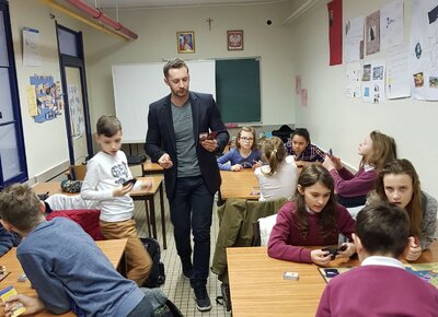 Zajęcia edukacyjne w Szkolnym Punkcie Konsultacyjnym im. Jana Pawła II przy Ambasadzie RP w Brukseli – 21 marca 2018