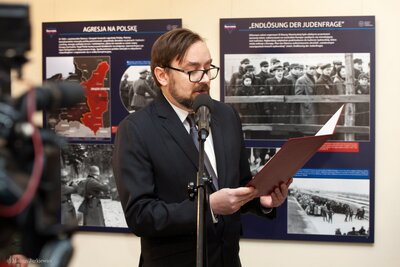 Otwarcie wystawy o "Żegocie" na Poczcie Polskiej w Warszawie oraz prezentacja znaczka poświęconego Irenie Sendlerowej. Fot. Marcin Jurkiewicz (IPN) #5