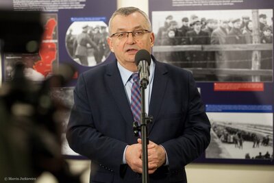 Otwarcie wystawy o "Żegocie" na Poczcie Polskiej w Warszawie oraz prezentacja znaczka poświęconego Irenie Sendlerowej. Fot. Marcin Jurkiewicz (IPN) #6