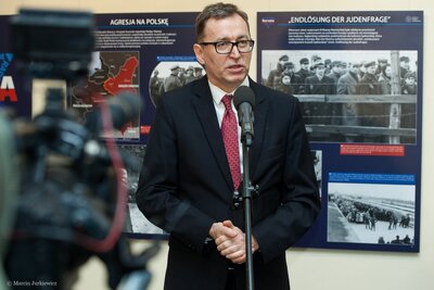 Otwarcie wystawy o "Żegocie" na Poczcie Polskiej w Warszawie oraz prezentacja znaczka poświęconego Irenie Sendlerowej. Fot. Marcin Jurkiewicz (IPN) #7