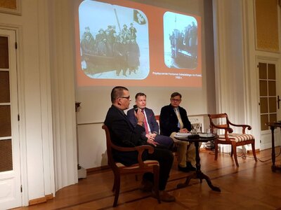 Spotkanie z autorami albumu o gen. Józefie Hallerze w ramach Przystanku Historia IPN w Brukseli w Ambasadzie RP