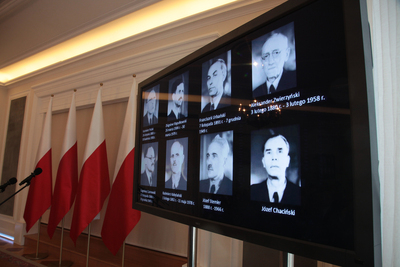 Finał pierwszej edycji projektu edukacyjnego „Łączka oraz inne miejsca poszukiwań" w Belwederze. Fot. Piotr Życieński (IPN)