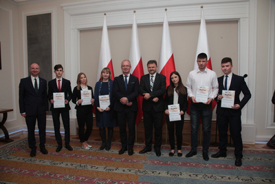 Finał pierwszej edycji projektu edukacyjnego „Łączka oraz inne miejsca poszukiwań" w Belwederze. Fot. Piotr Życieński (IPN)