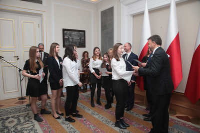 Finał pierwszej edycji projektu edukacyjnego „Łączka oraz inne miejsca poszukiwań" w Belwederze. Fot. Piotr Życieński (IPN)