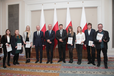 Finał pierwszej edycji projektu edukacyjnego „Łączka oraz inne miejsca poszukiwań" w Belwederze. Fot. Piotr Życieński (IPN)