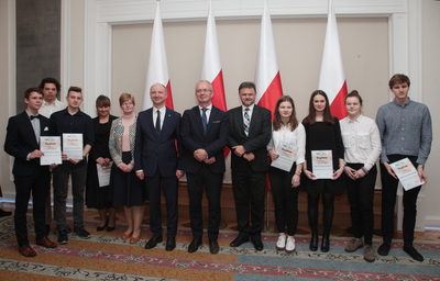 Finał pierwszej edycji projektu edukacyjnego „Łączka oraz inne miejsca poszukiwań" w Belwederze. Fot. Piotr Życieński (IPN)