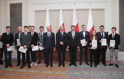 Finał pierwszej edycji projektu edukacyjnego „Łączka oraz inne miejsca poszukiwań" w Belwederze. Fot. Piotr Życieński (IPN)