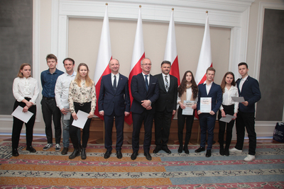 Finał pierwszej edycji projektu edukacyjnego „Łączka oraz inne miejsca poszukiwań" w Belwederze. Fot. Piotr Życieński (IPN)