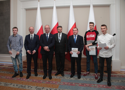 Finał pierwszej edycji projektu edukacyjnego „Łączka oraz inne miejsca poszukiwań" w Belwederze. Fot. Piotr Życieński (IPN)