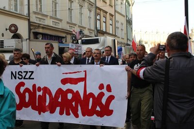 Marsz Pamięci w Krakowie, upamiętniający rocznicę katastrofy smoleńskiej. Fot. Żaneta Wierzgacz (IPN)