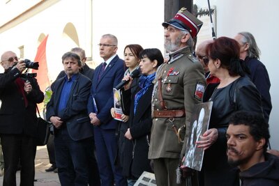 Patronat nad marszem sprawowała Zuzanna Kurtyka, wdowa po szefie IPN Januszu Kurtyce. Fot. Żaneta Wierzgacz (IPN)