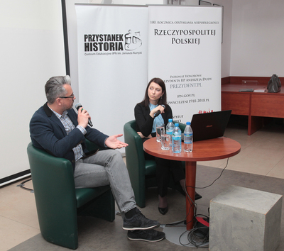 Spotkanie z Anną Szeląg w ramach cyklu „Łączka i inne miejsca poszukiwań” – Warszawa, 11 kwietnia 2018. Fot. Piotr Życieński (IPN)