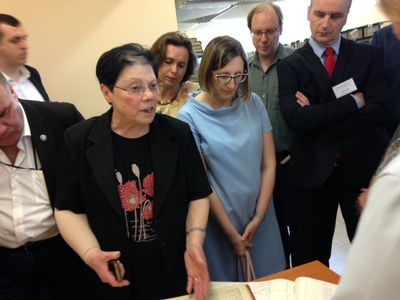 Zwiedzanie Archiwum bułgarskiej Komisji 23 kwietnia 2018. Magazyny archiwalne i kartoteczne